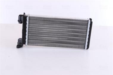Радиатор отопления BMW E 30 320/323, 86- 